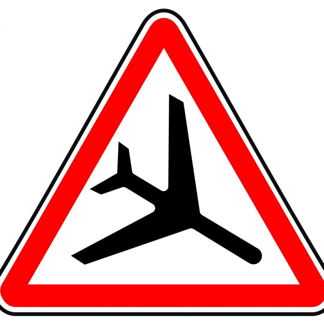 Orientierungssymbol auf Boden per Lichtprojektion im Flughafen